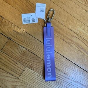 New W/ Tags Lululemon Lavender Never Lost Keychain